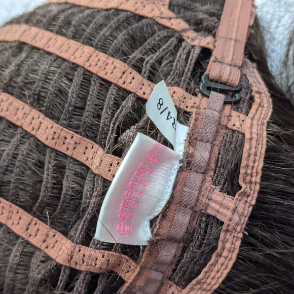 Estetica Designs Wigs - Picture 7 of 8